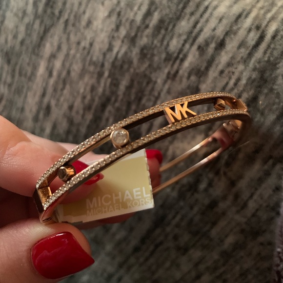 Bracelet - Picture 2 of 6